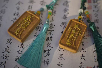 Maoshan Herbal Talisman Pendant – Ancient Charm, Daily Protection & Subtle Scent