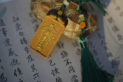 Maoshan Herbal Talisman Pendant – Ancient Charm, Daily Protection & Subtle Scent